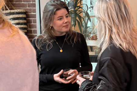 Chris mate date intimiteit single